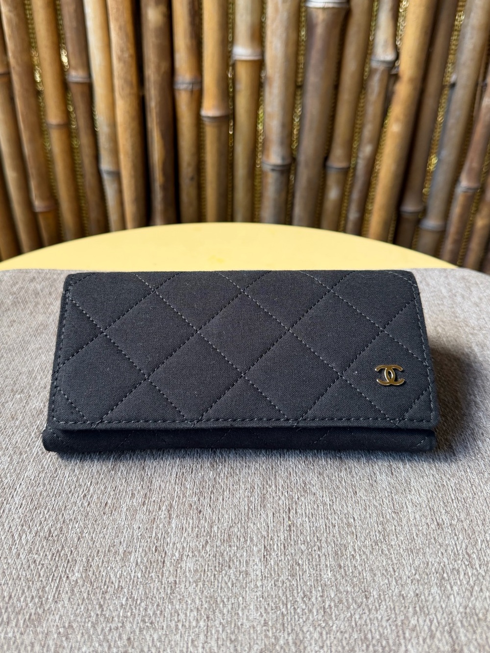 CHANEL empty sunglasses case with cloth